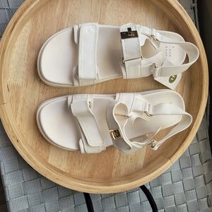 White Women’s Strappy Buckle Sandals